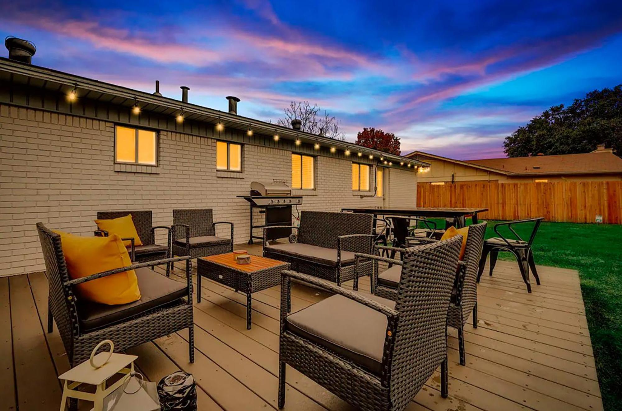 Upscale 3Br 2Ba Cozy Holiday Home With Pool & Grill North Richland Hills Bagian luar foto